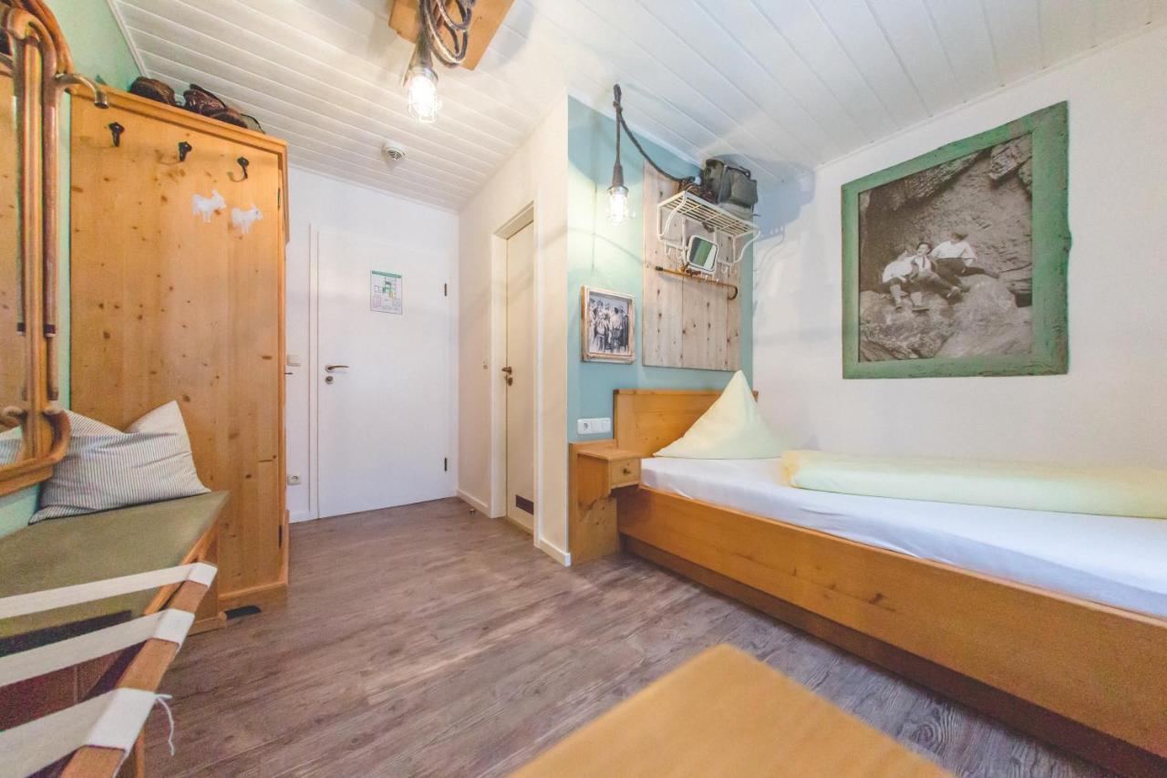 Berggasthof Duftbraeu I Ruhige Alleinlage I Mitten Im Gruenen Hotel